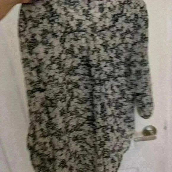 Dynamite size medium floral blouse  with ruffle - Picture 7 of 7